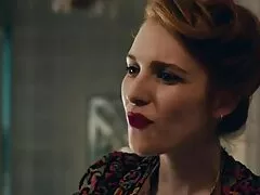 Sexy milf bionda lascia che l'ufficiale che l'ha beccata si faccia video porno vechi strada da lei