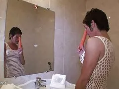 Le puttane vecchietti arrapati fetish della pipì fanno schifo