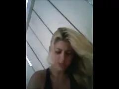 Una vecchie italiane troie MILF selvaggia si tocca una lesbica sbalorditiva