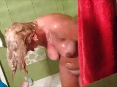 Le troie della festa si fanno inveire e si leccano la figa sesso video anziani